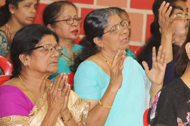 Hundreds Flocked to Anointing Prayer held by Grace Ministry in Mangalore at Prayer Center in Valachil on Friday, Jan 26th, 2018. Also, Life changing testimonies of many of the individuals created a major impact. 